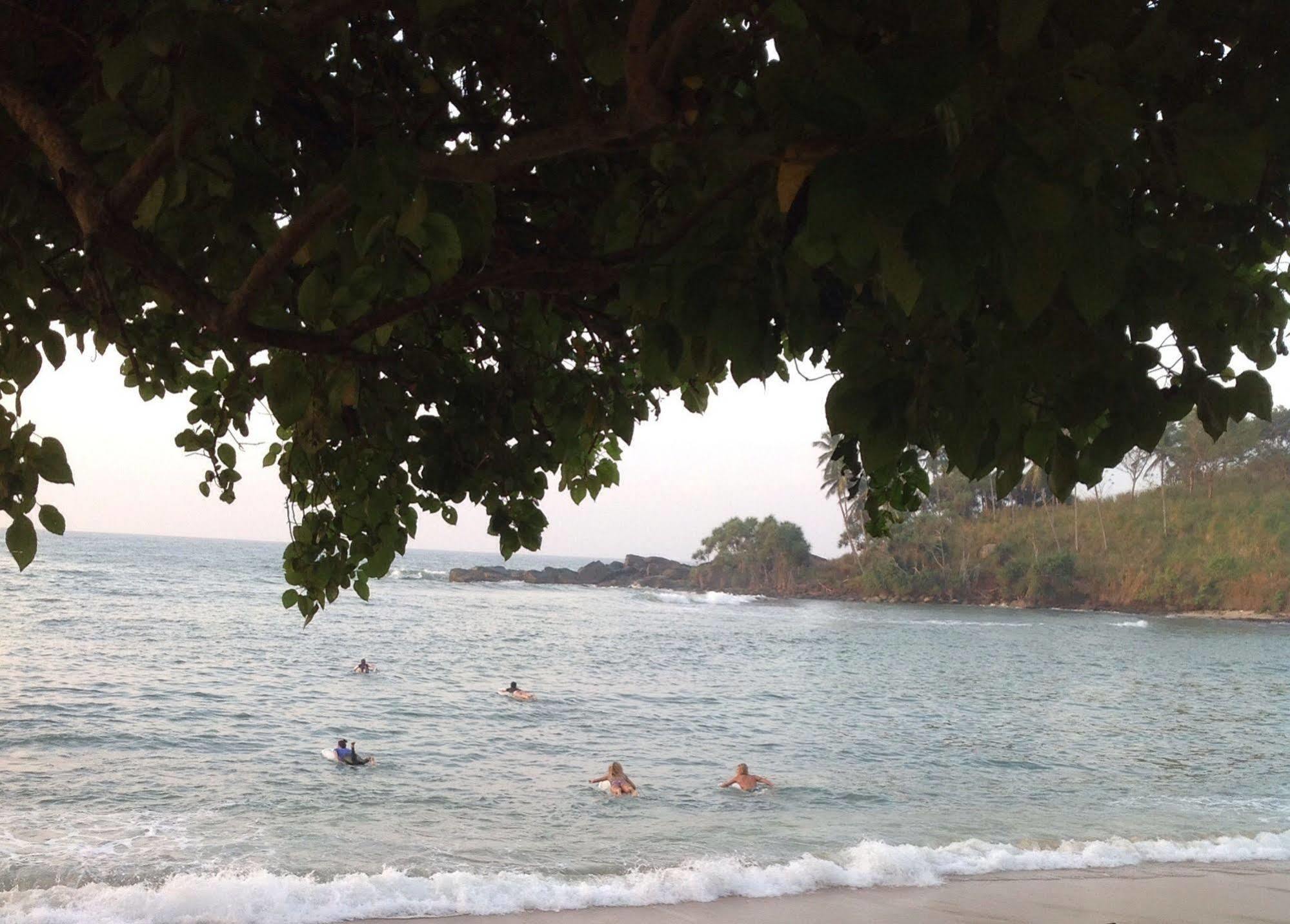 Aga Surf View 호텔 탕갈레 외부 사진